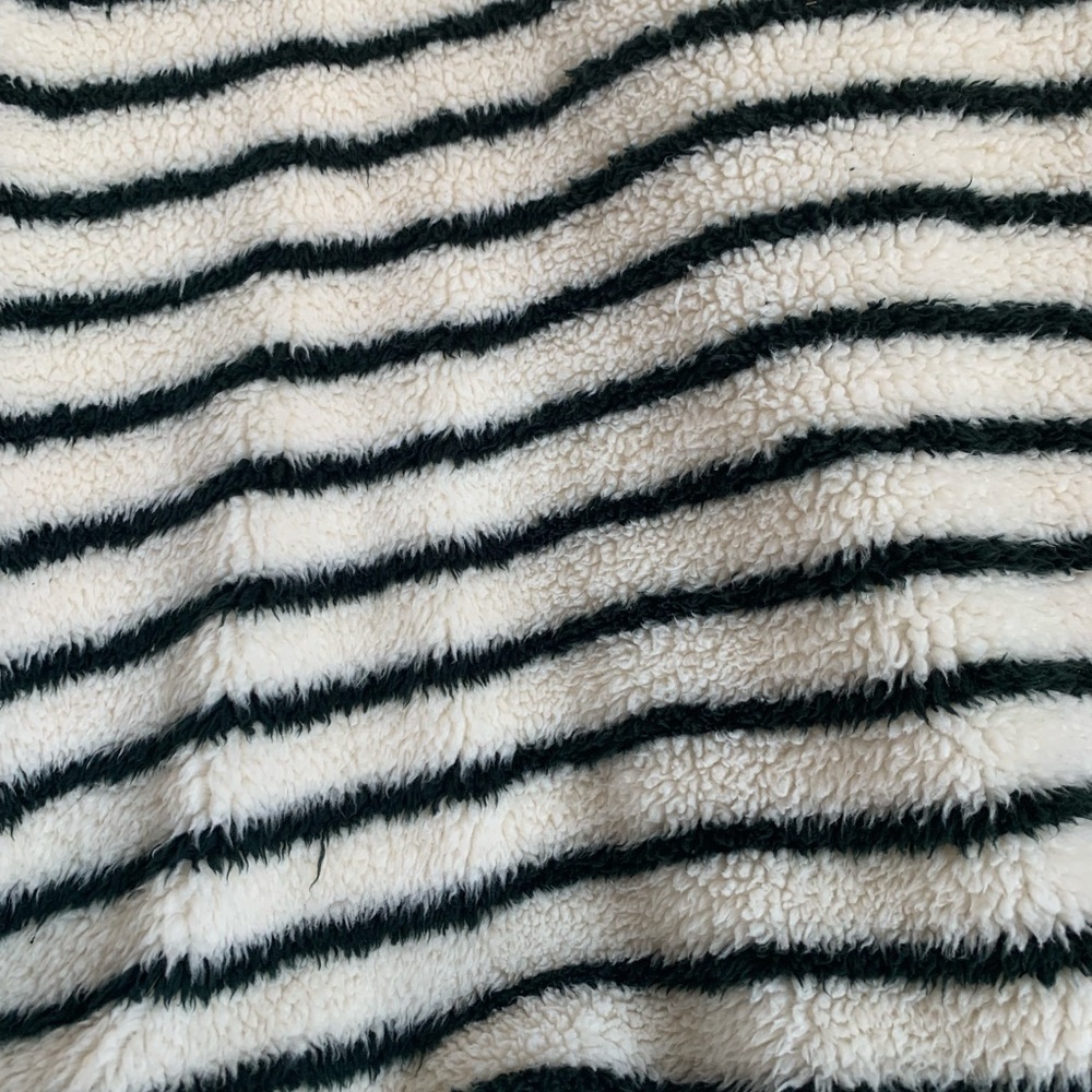 Free People Black White Striped Sweater Pullover Top Fleece Women Size M Shirt - Picture 2 of 4